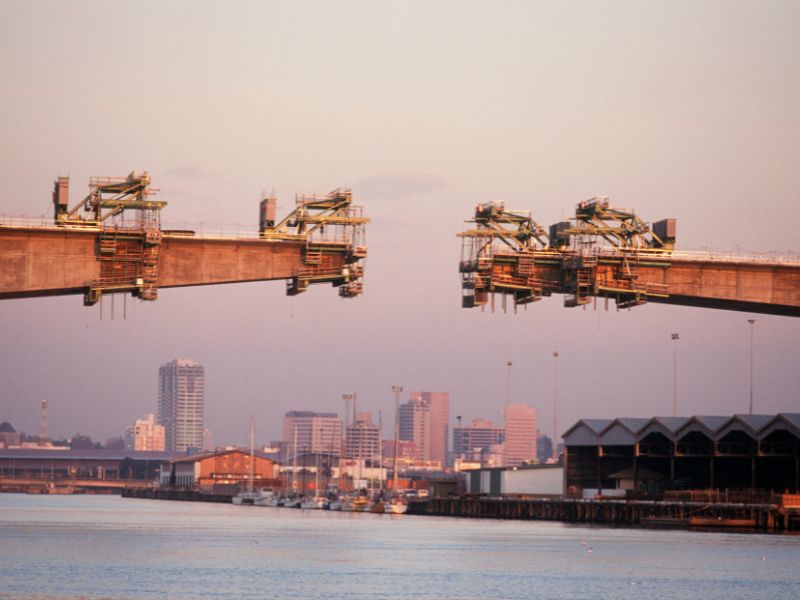 Abogado de accidentes en la construccion de puentes de Sacramento